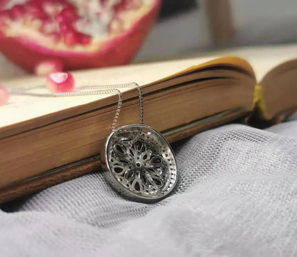 GEM'S BALLET Natural Red Garnet Gemstone Pendant For Elegant Women 925 Sterling Sliver Round Pendant Necklace Fine Jewelry