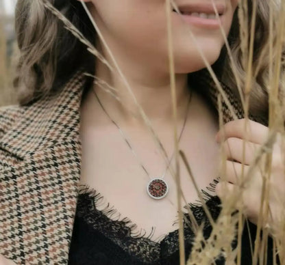 GEM'S BALLET Natural Red Garnet Gemstone Pendant For Elegant Women 925 Sterling Sliver Round Pendant Necklace Fine Jewelry