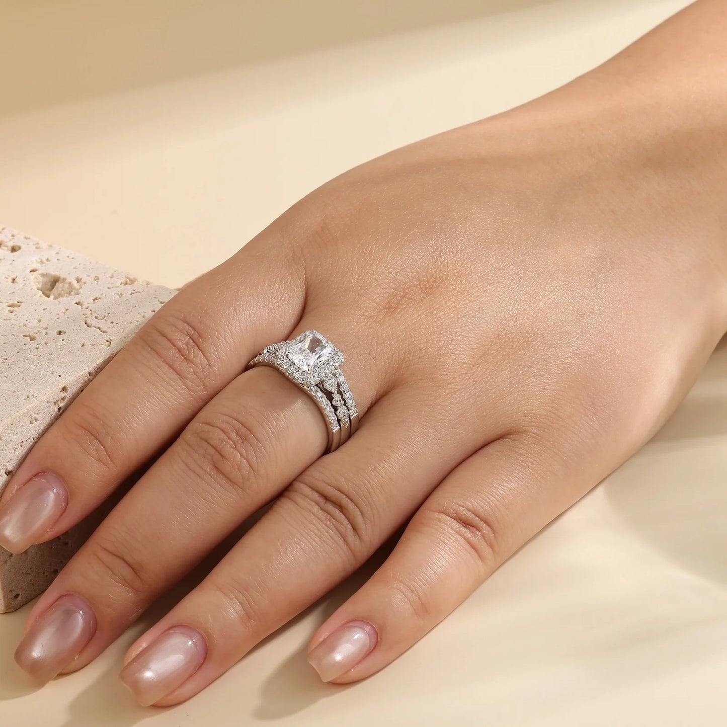 Newshe 2Pcs  GRA Certified Moissanite Radian Cut Wedding Rings Set for Women 925 Sterling Silver Bridal Ring